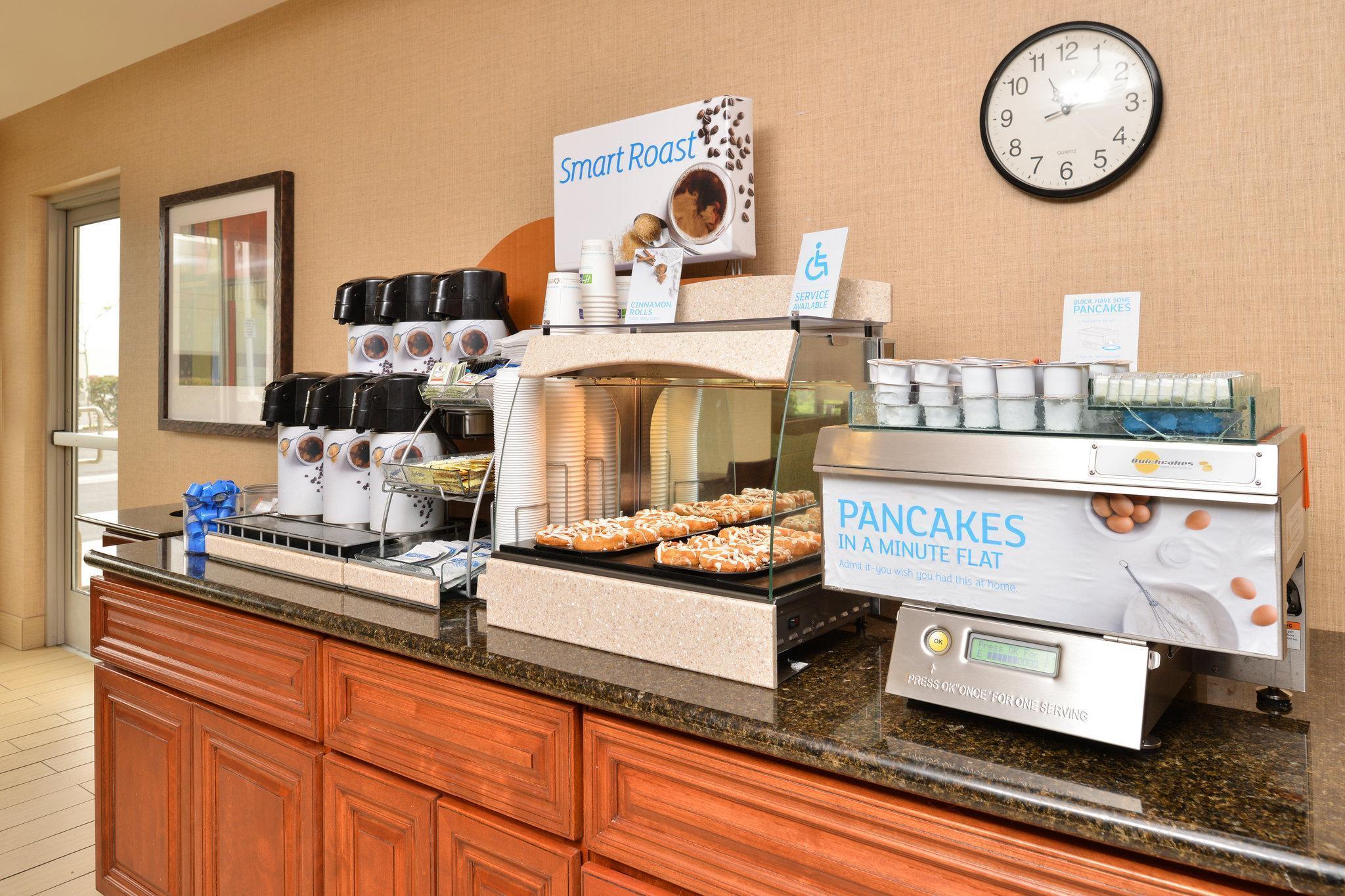 Holiday Inn Express San Diego - Otay Mesa, An Ihg Hotel Екстер'єр фото