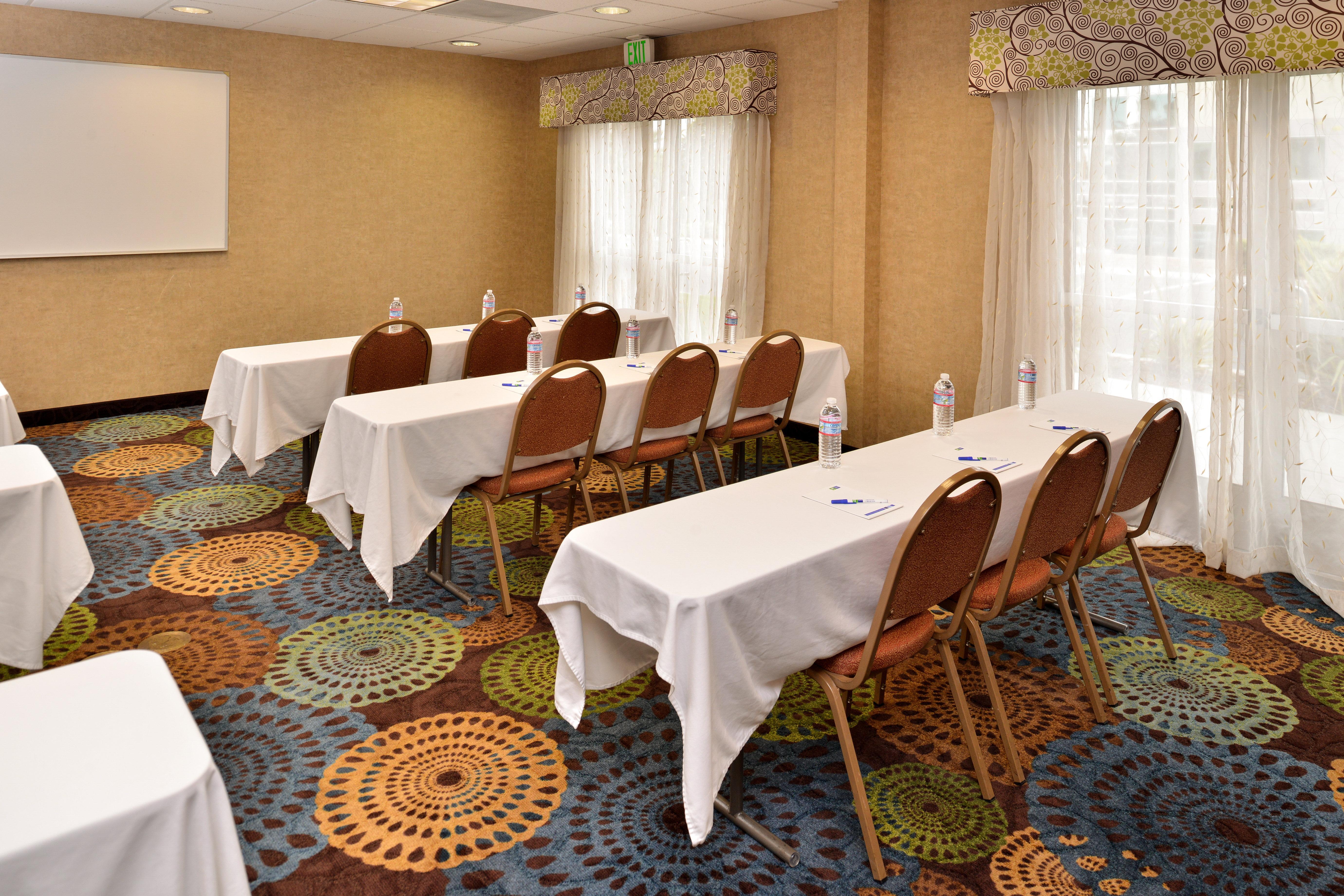 Holiday Inn Express San Diego - Otay Mesa, An Ihg Hotel Екстер'єр фото